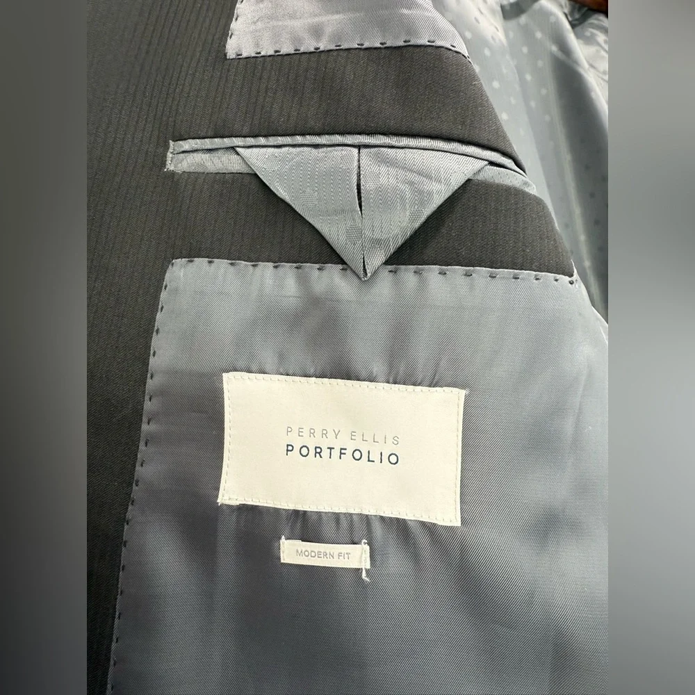 Perry Ellis size 42L Men’s Black Button Up Modern Fit Sports Coat Blazer NWT